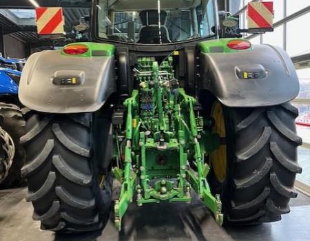 JD 6215r Premium...